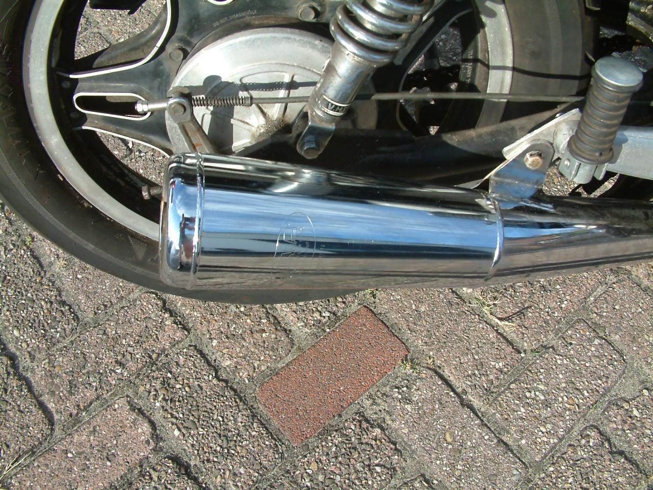 Klassieker  Honda 750  1981 met nieuwe uitlaat bochten en 2 dempers