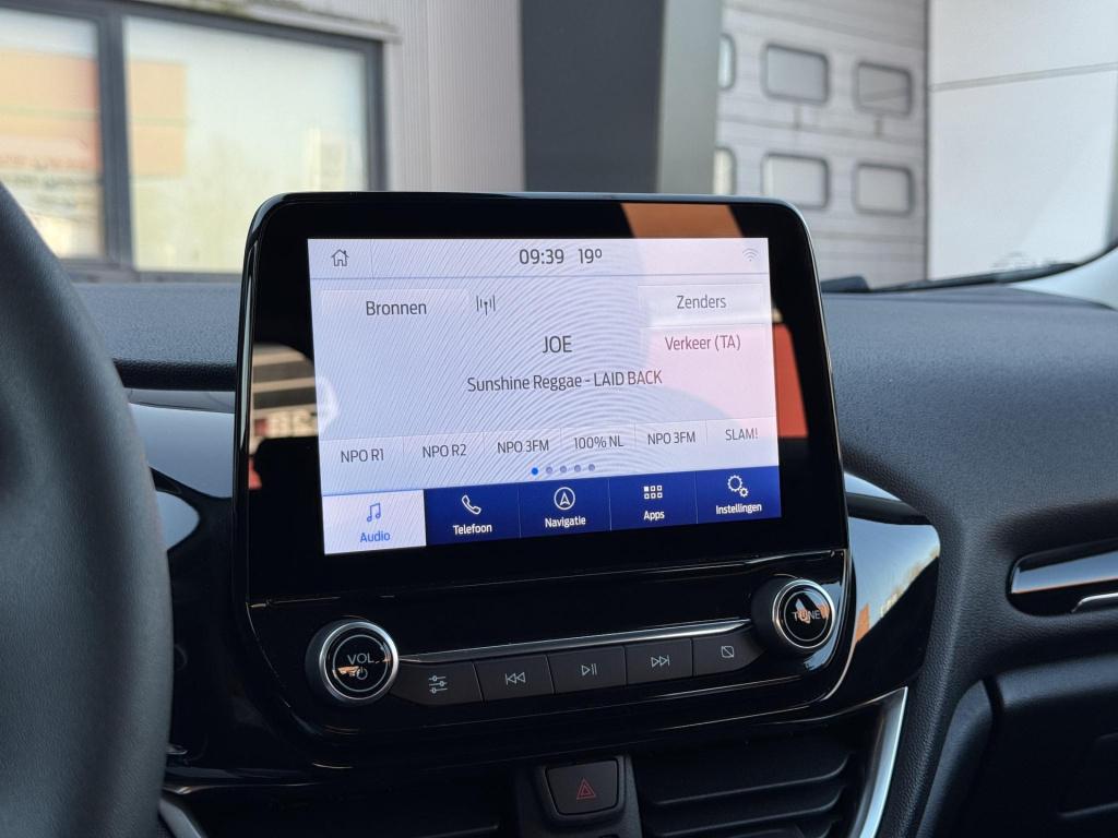 Ford Fiesta 1.0 ecoboost connected nl-auto, groot navischerm!