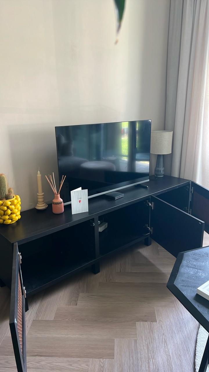 Tv meubel met rotan