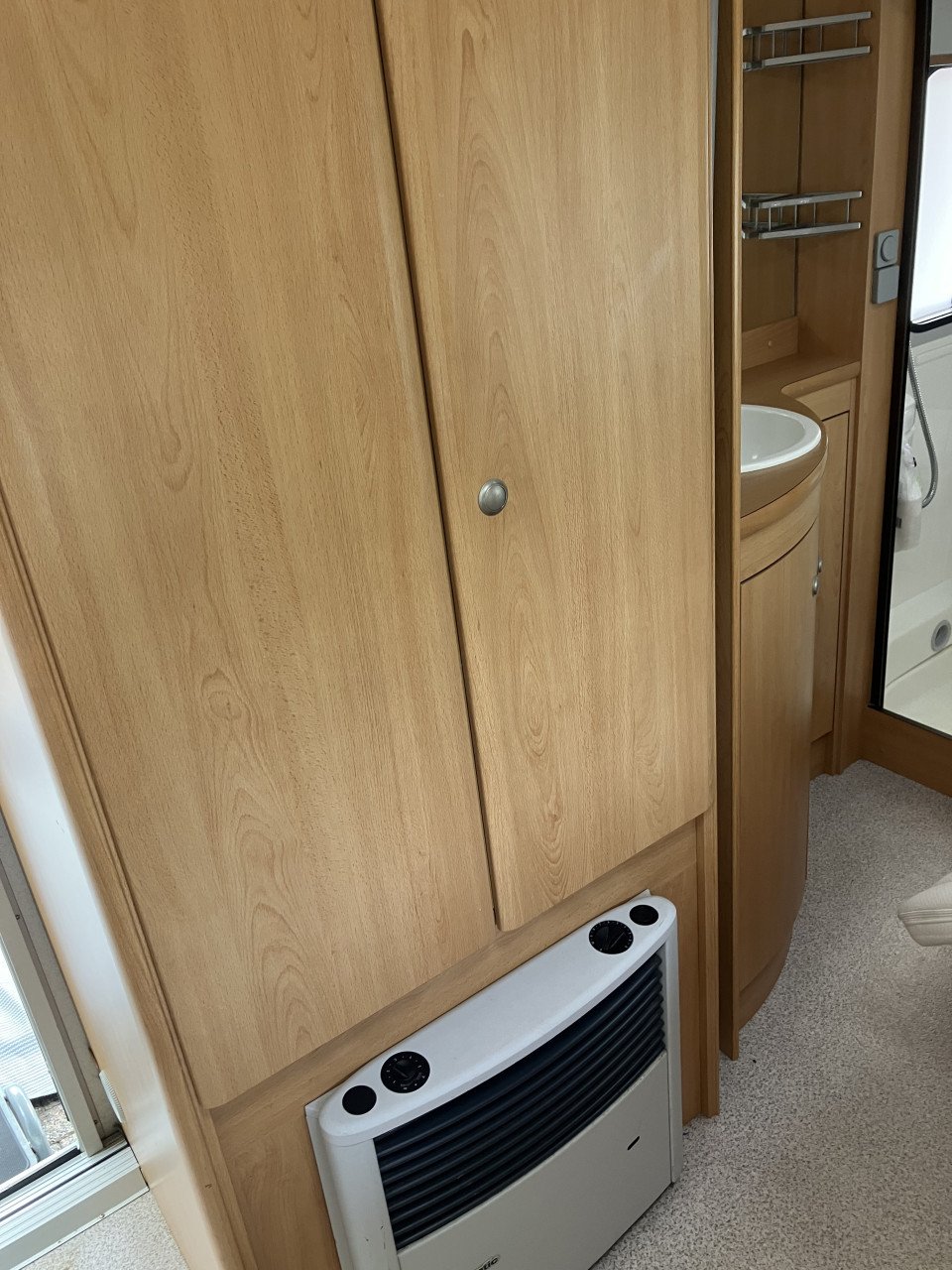 Te koop Knaus Sudwind fu450 in prima staat.