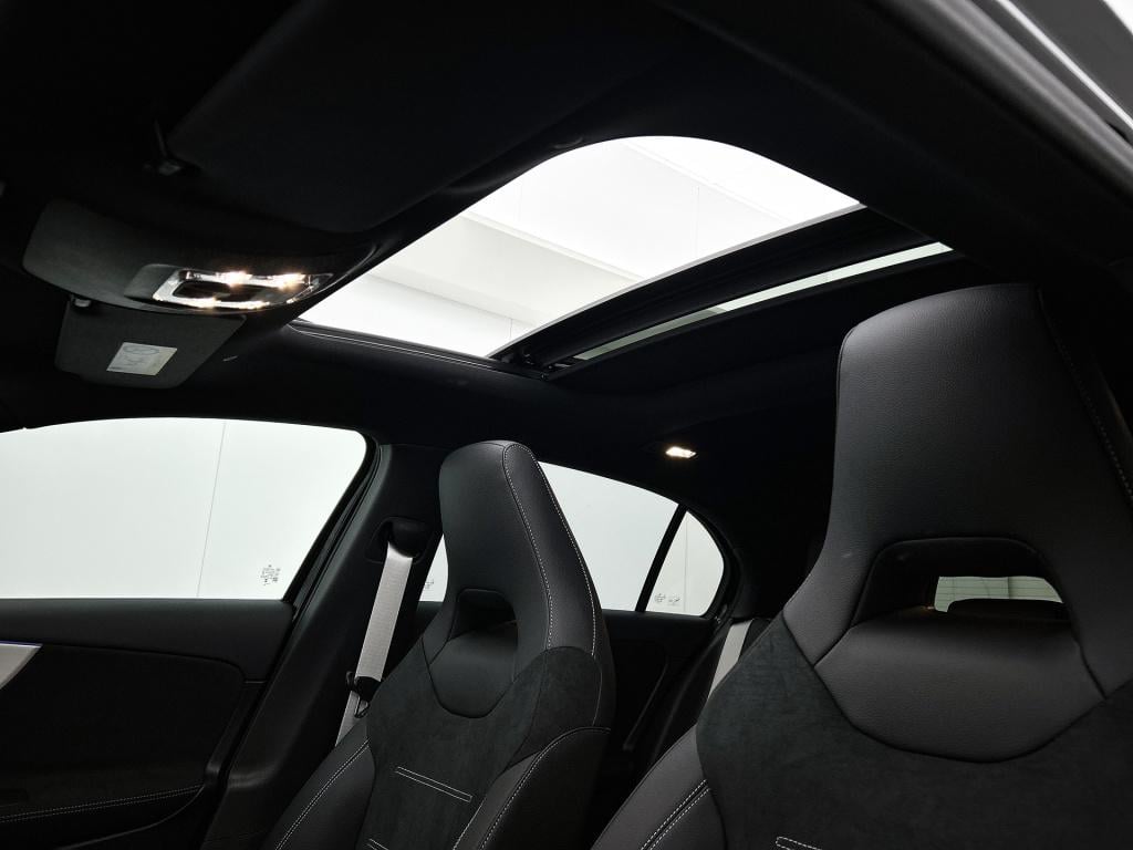 Mercedes-Benz A-Klasse 250 e business solution amg | amg line plus pakket |