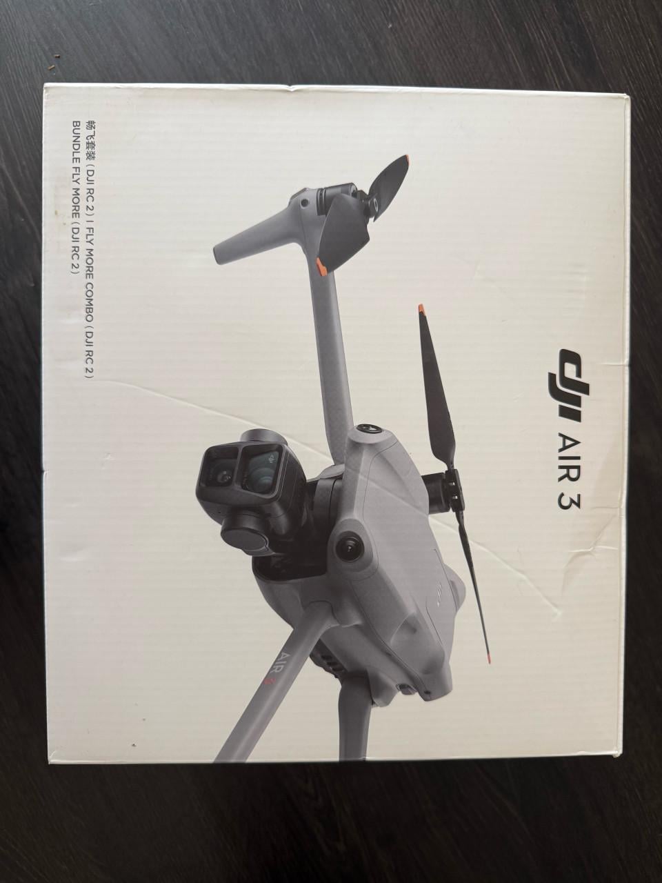 DJI Air 3 Fly More Combo met DJI RC 2 controller.