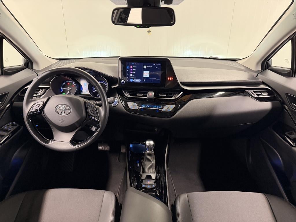 Toyota C-hr 1.8 hybrid dynamic | camera | navigatie |