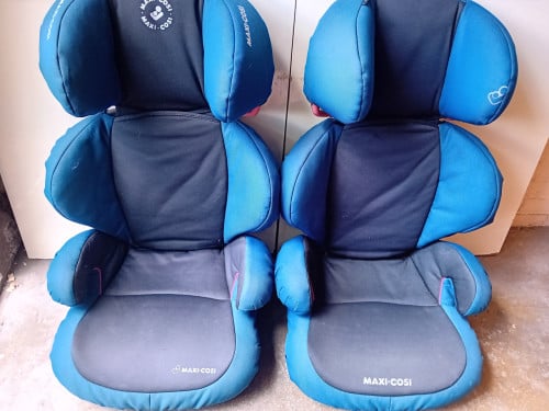 2 maxicosi autostoeltjes