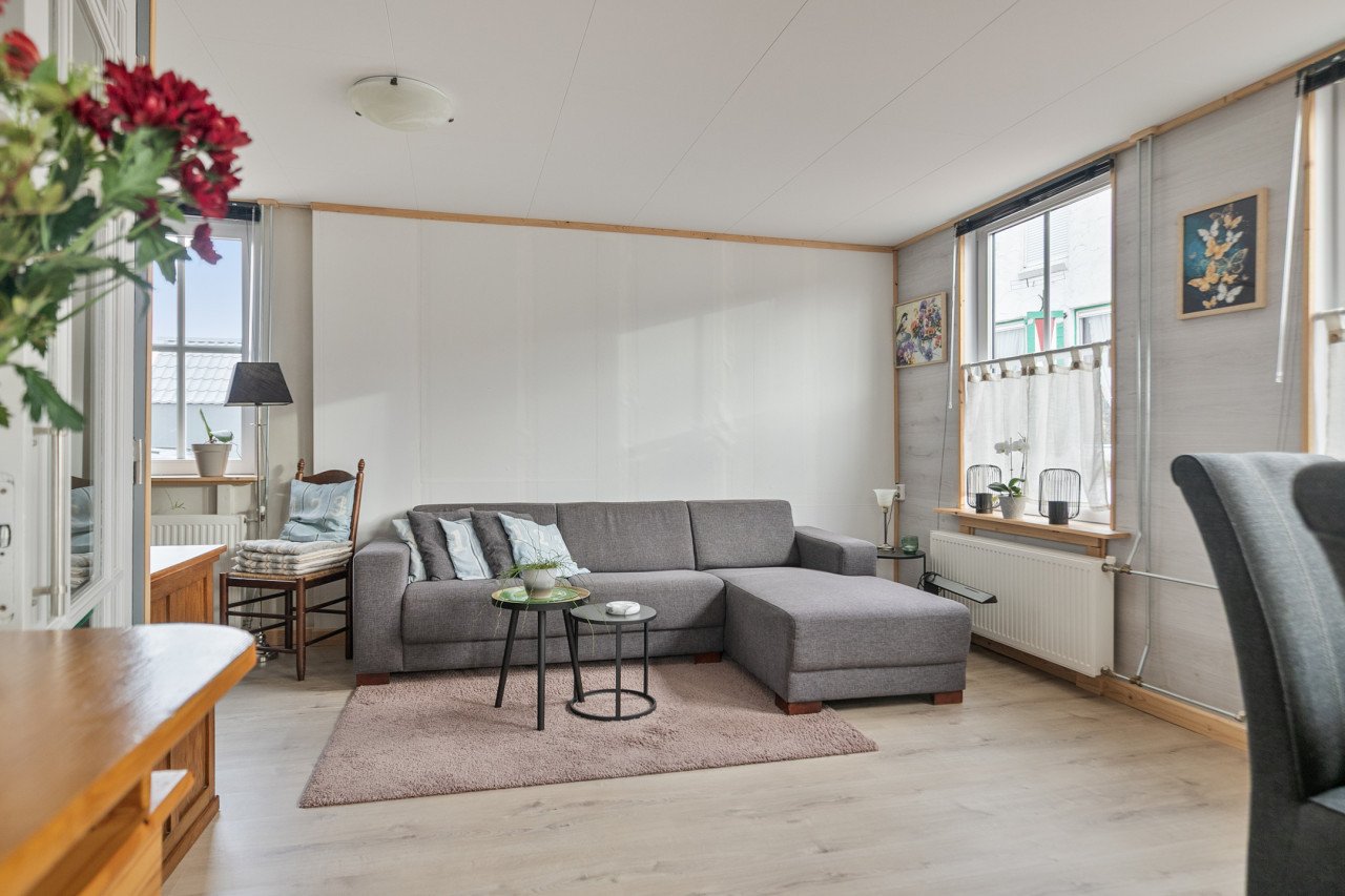 Fluistertip, half vrijstaande woning met fijne tuin, schuur, overkapping