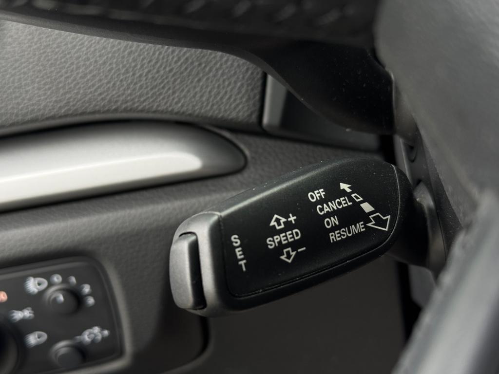 Audi A3 sportback 1.4 tfsi cod attraction pro line * cruise control * pdc *