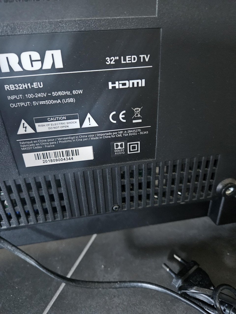 RCA 32"LED TV incl. MI box