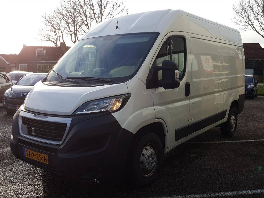Peugeot Boxer gb 333 l2h2 bluehdi 140pk trekhaak | navigatie | cruise contr