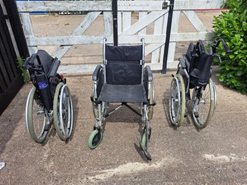 3 X OPVOUWBARE ROLSTOEL TE KOOP.