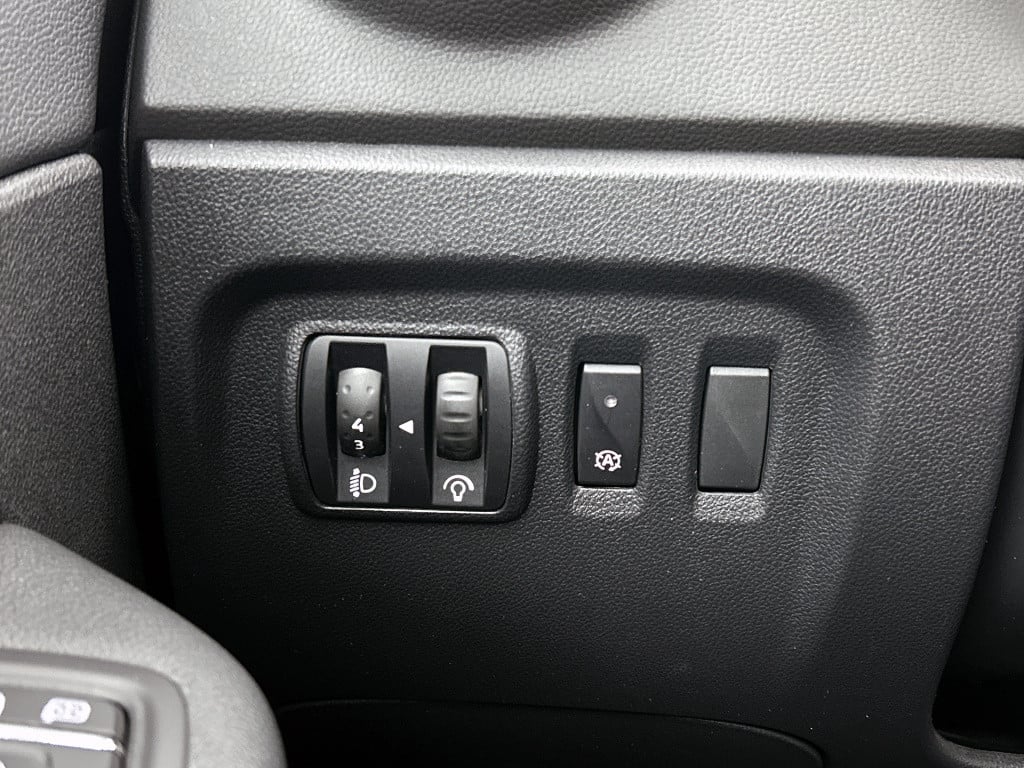 Renault Captur 1.3 tce intens / trekhaak / bose sound / camera / carplay-an