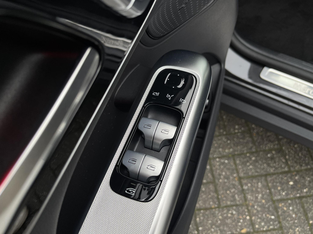 Mercedes-Benz Glc 300e 4matic luxury line nl-auto | panoramadak | sfeerverl