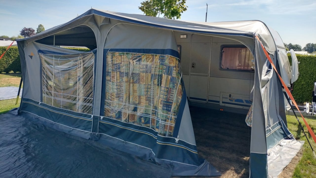 Dethleffs 540 TOP!!! met mover en voortent