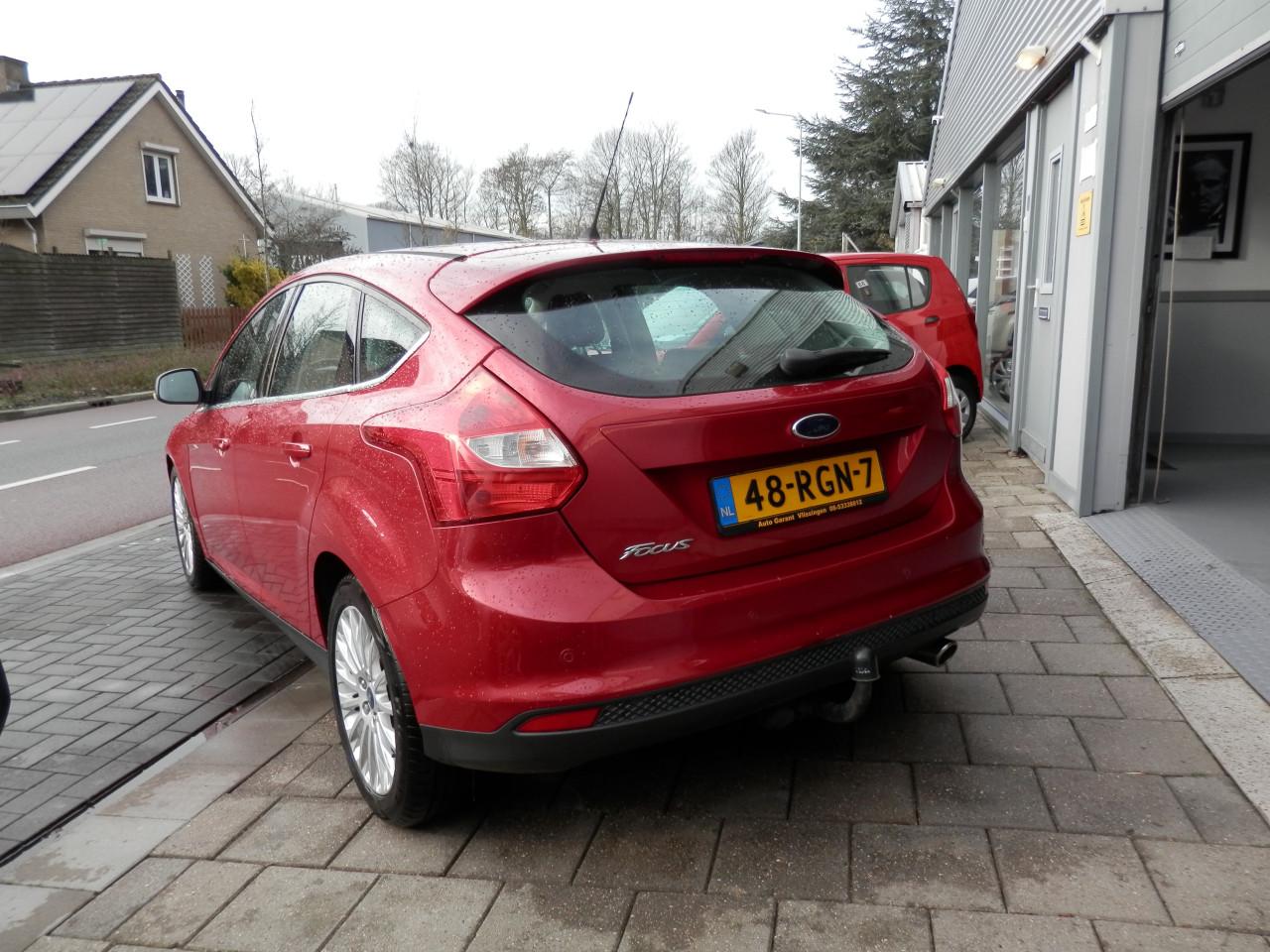 Auto Garant Biedt Aan: Ford Focus 1.6 First Edition