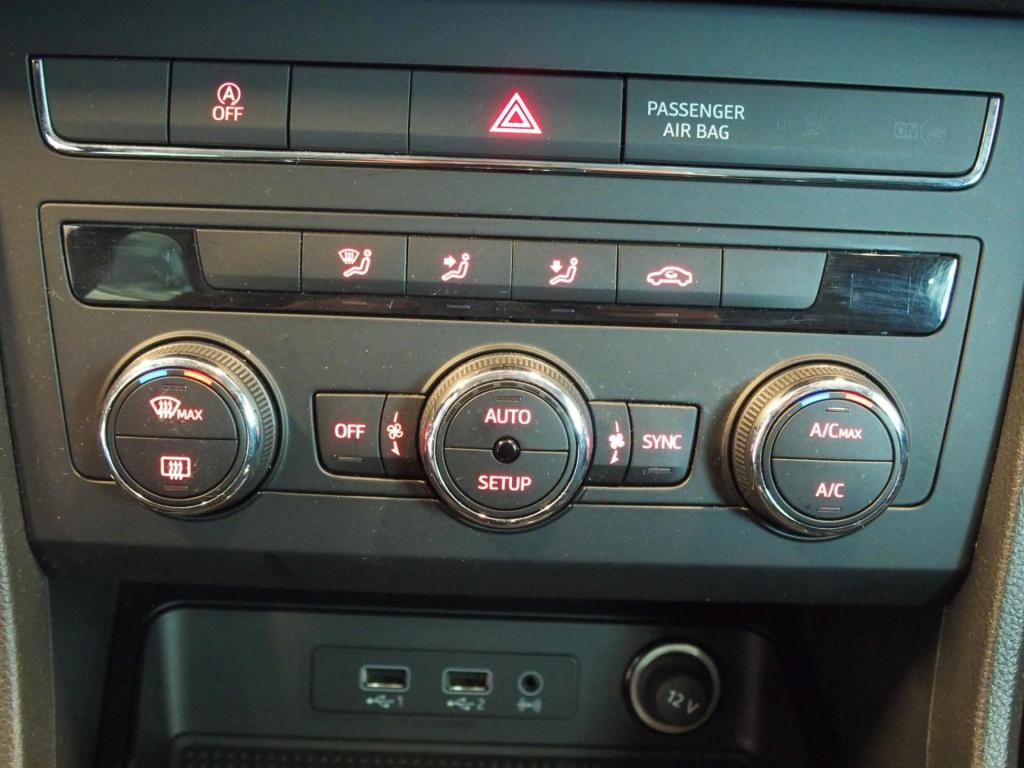 Seat Ateca 1.5 tsi style, appconnect, pdc , camera, climate,