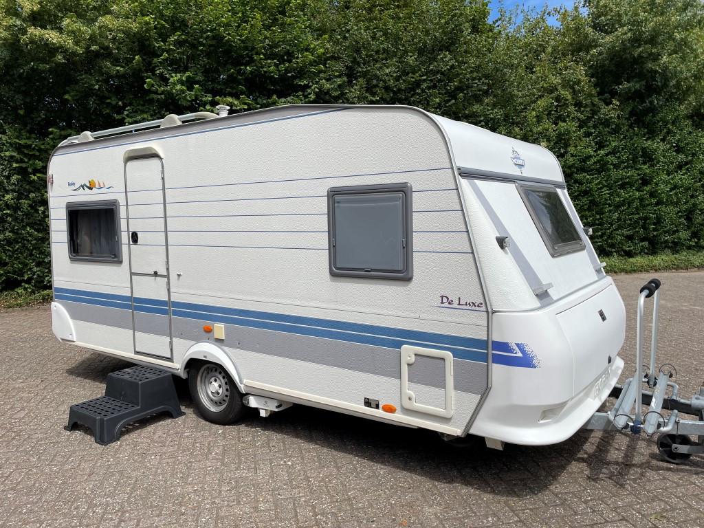 Hobby de Luxe 460 Ufe met mover