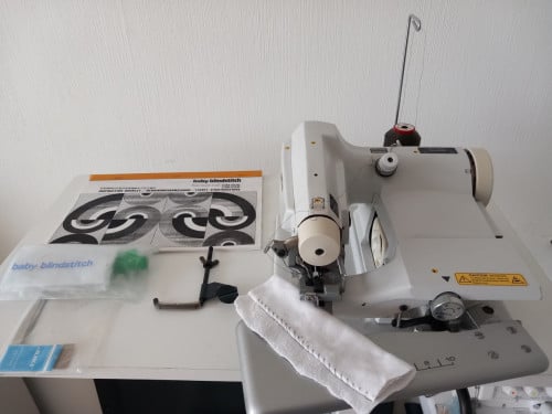Baby blind stitch machine (het origineel)