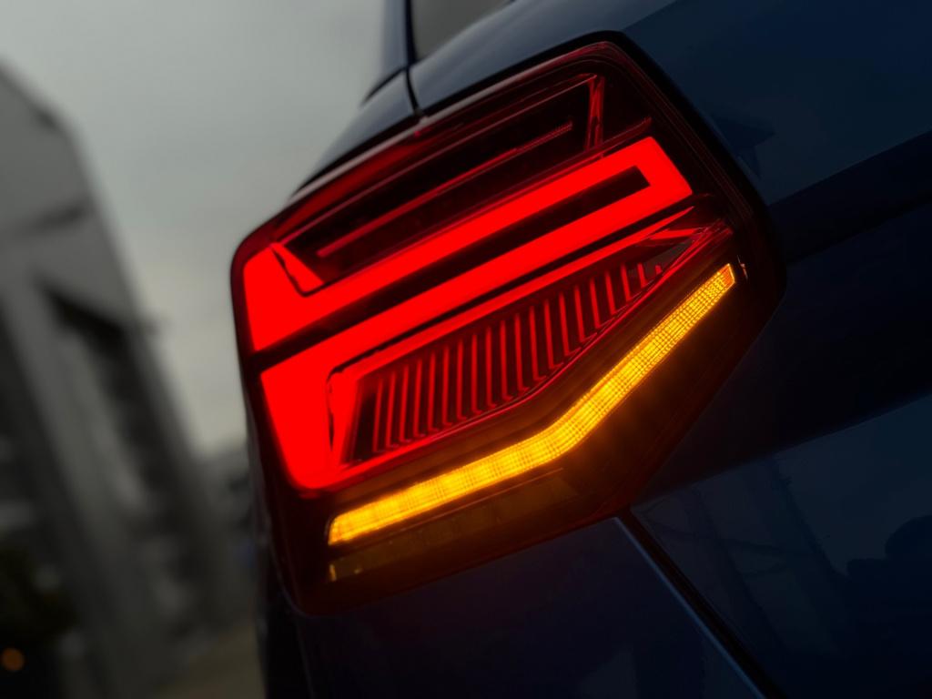 Audi Q2 2.0 tfsi quattro s-line * panoramadak * leder * black pack