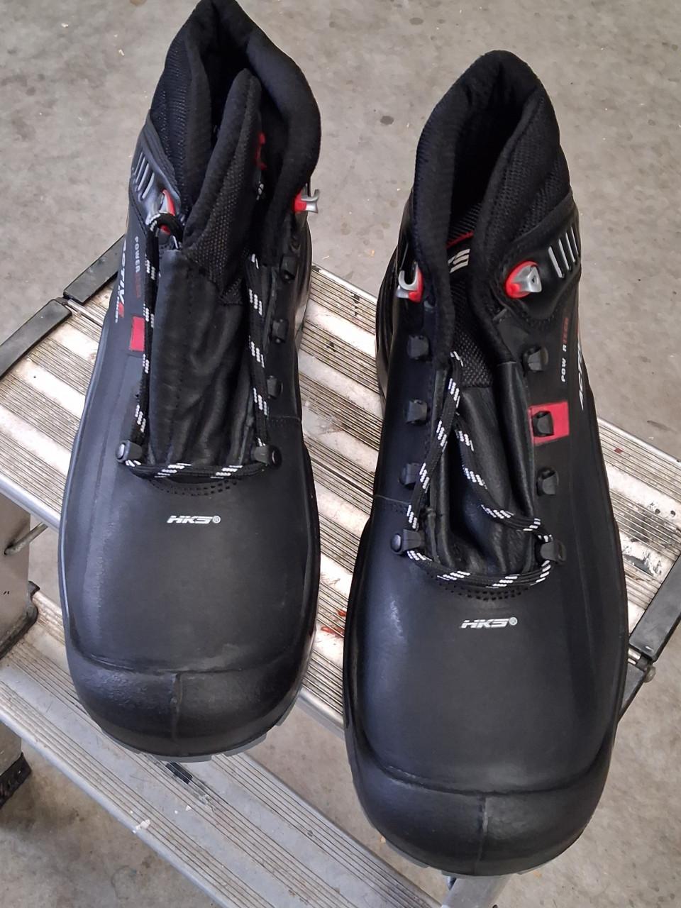 HKS veiligheidsschoenen.