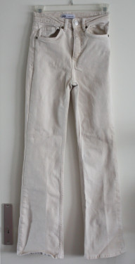 Cremekleurig flared pijpen broek maat 34