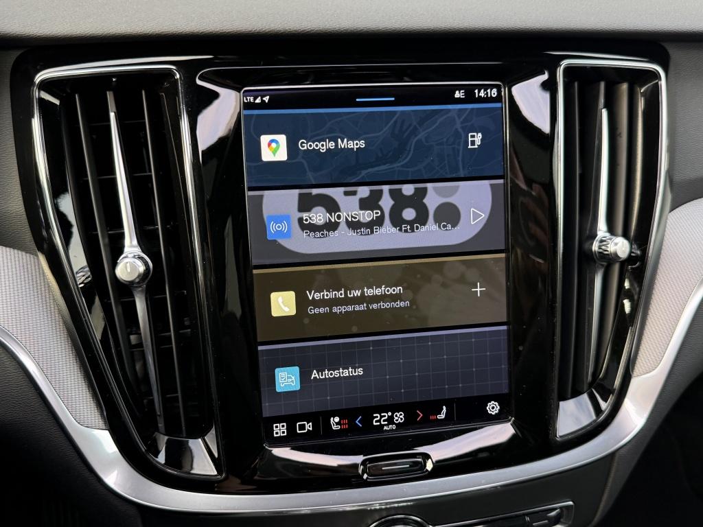 Volvo V60 t6 398pk recharge dark| panodak| adap.cruise| 360camera| trekhaa