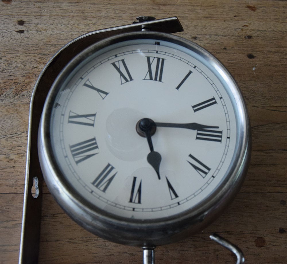 Wandklok / stationsklok met thermometer