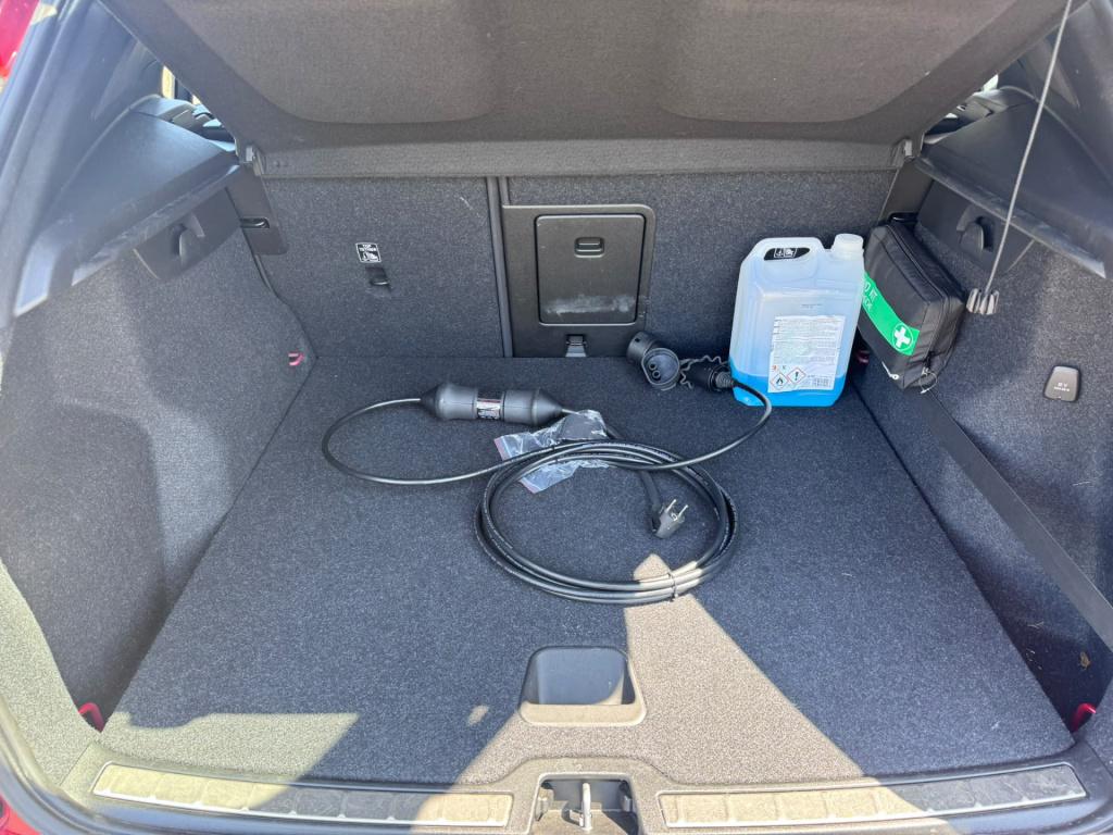 Volvo XC40 1.5 t5 recharge r-design