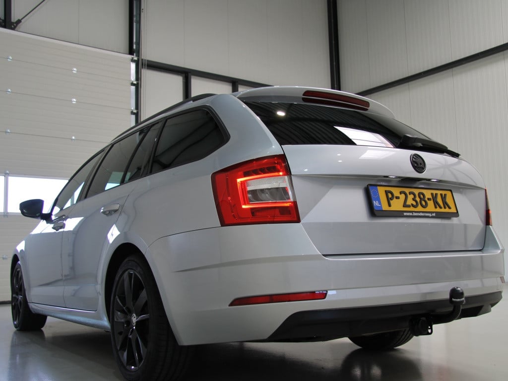 Skoda Octavia combi 1.0 tsi 116pk dsg style sport | kuipstoelen