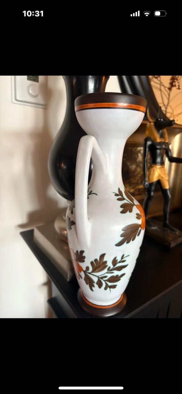 Vaas/amfoor van Flora Plateel Gouda Holland