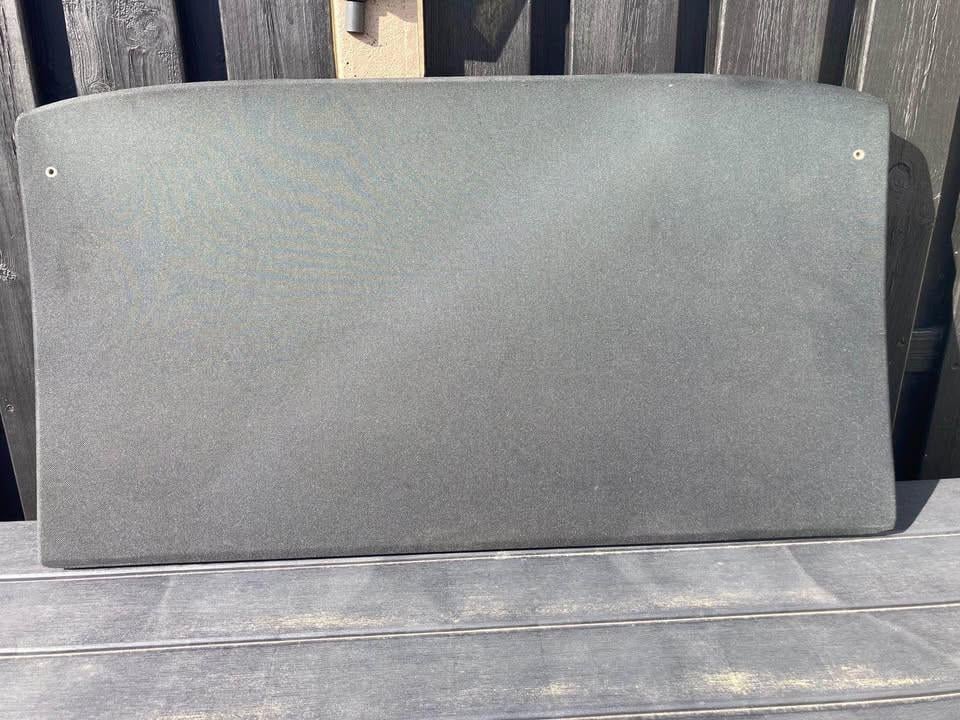 Hoedenplank mat audio design super geluid