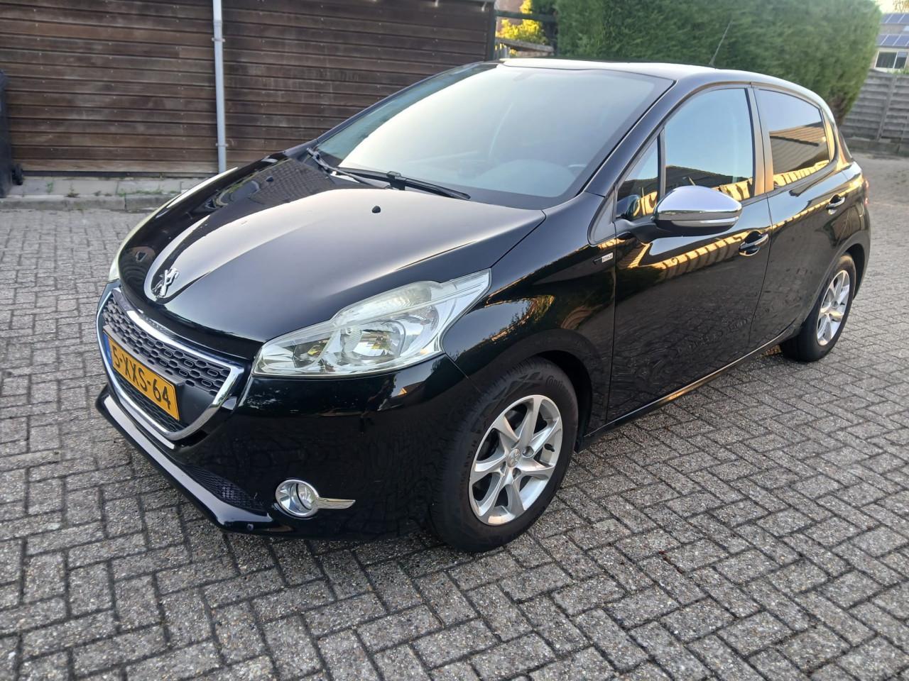 Peugeot 208 bouwjaar 2014