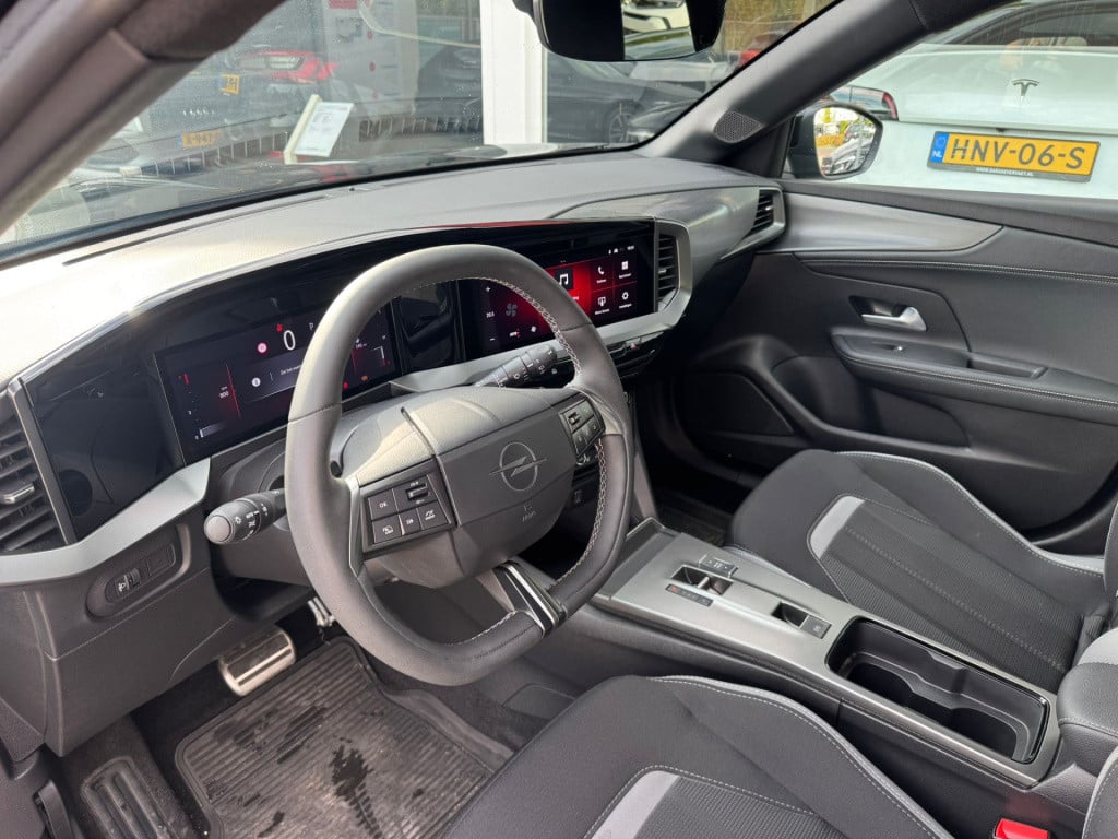 Opel Mokka 1.2 turbo gs black pack (model 2025)