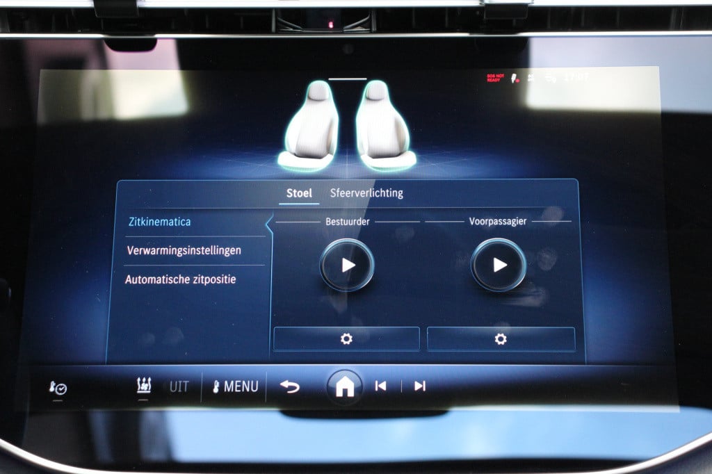 Mercedes-Benz E-Klasse 300 e amg line | superscreen | pano | burmester | 36