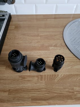 Stekkers voor auto cq kar of caravan