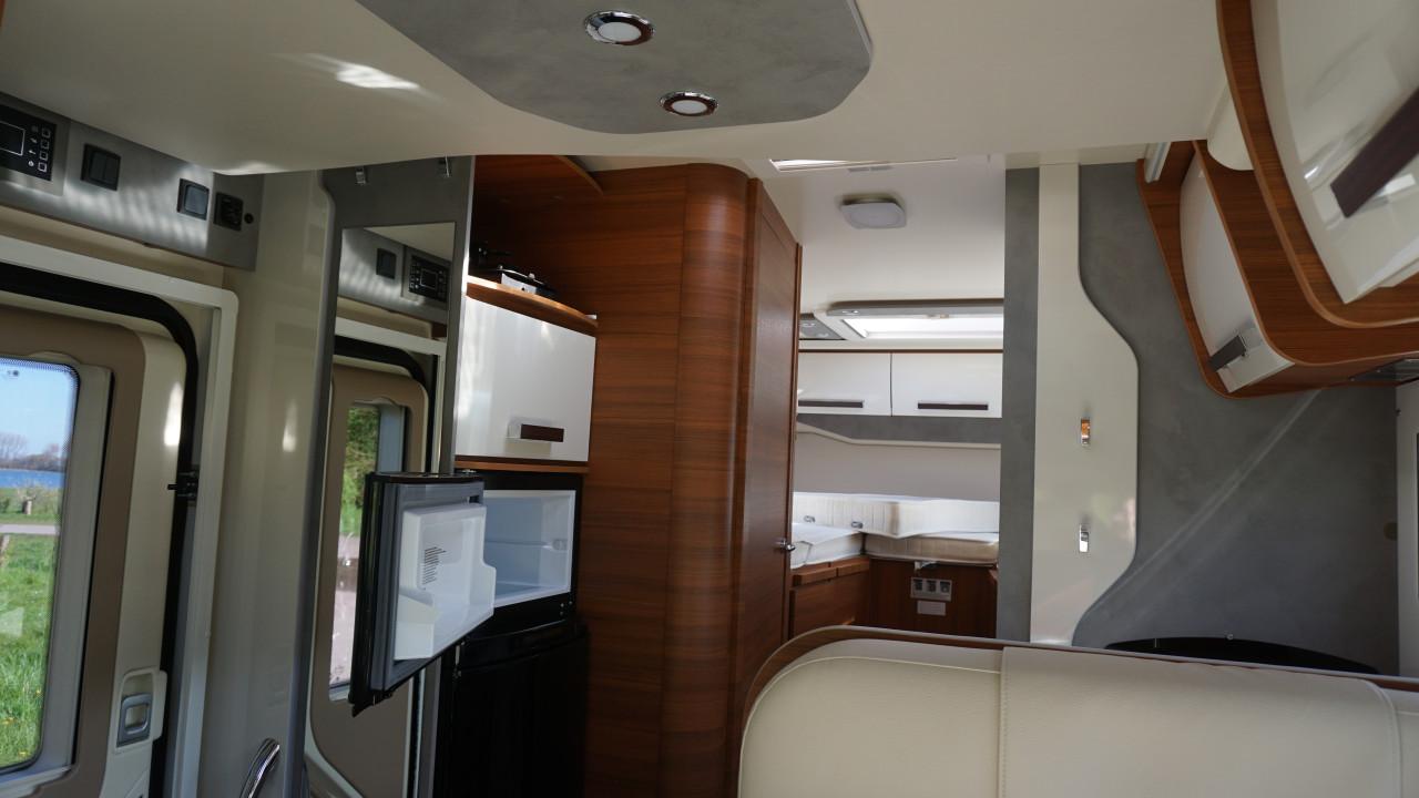 ELNAGH 573 tot 5 persoonscamper