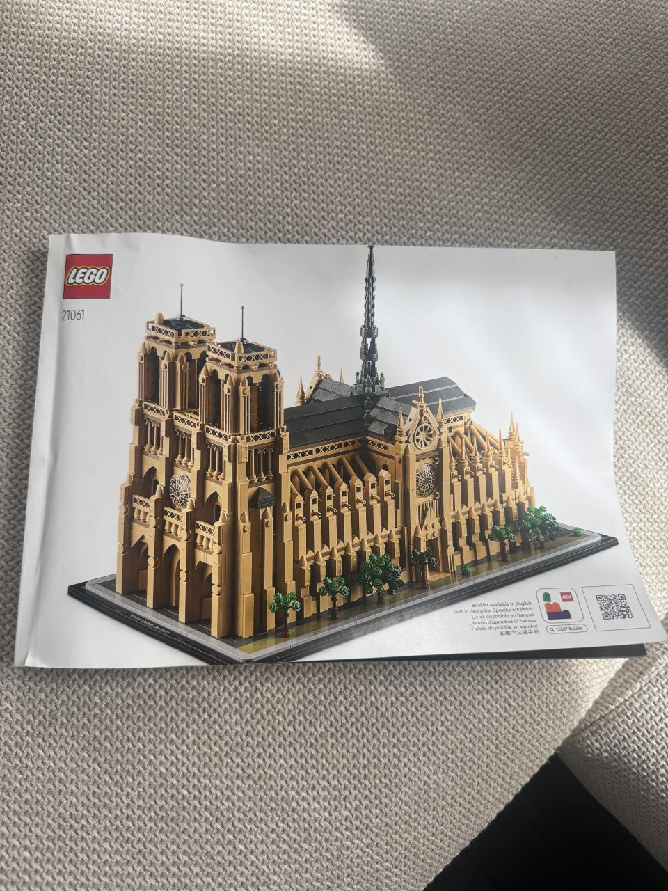 Lego 21061 Notre Dame