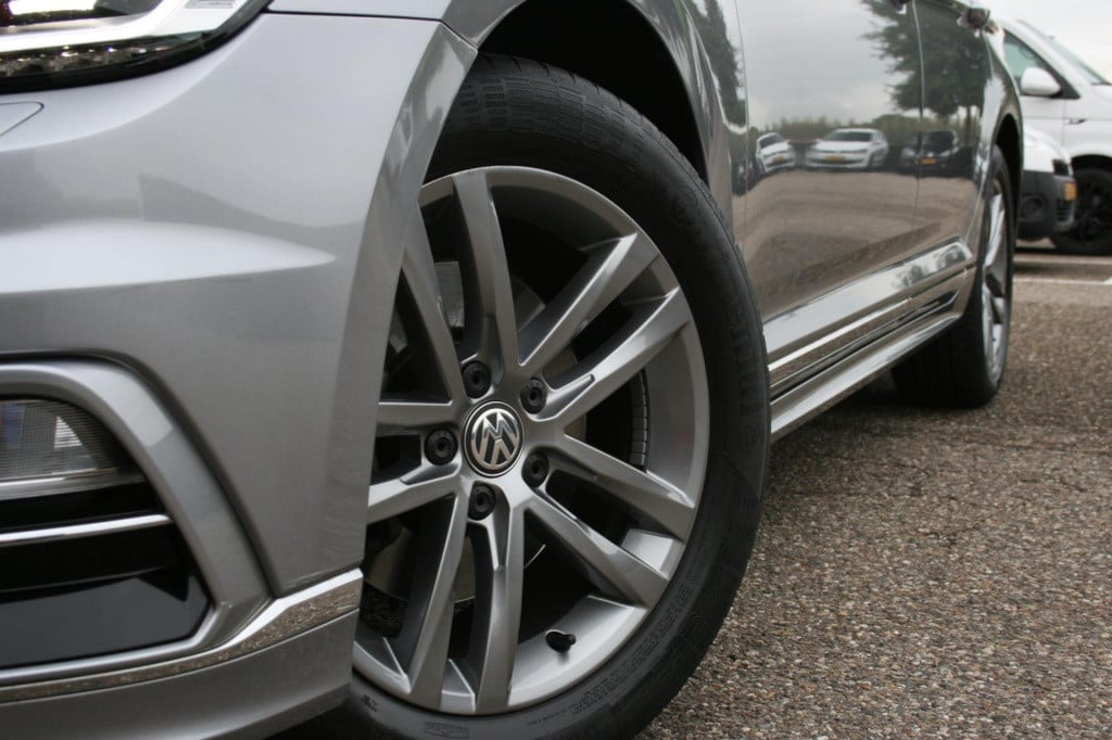 Volkswagen Passat variant 1.5 tsi highline business r