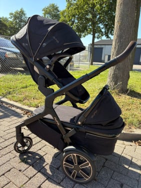 Nuna Demi Grow duo kinderwagen + Cybex Cloud Z autostoel met ligstand