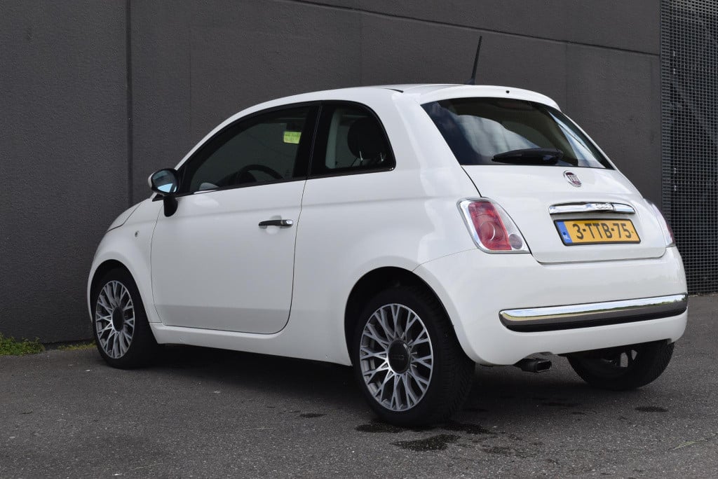 Fiat 500 0.9 twinair turbo lounge | lmv | panoramadak | airco | bluetooth