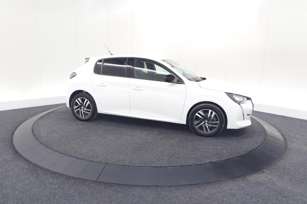 Peugeot 208 puretech 100 allure pack | camera | apple carplay | stoelverwar