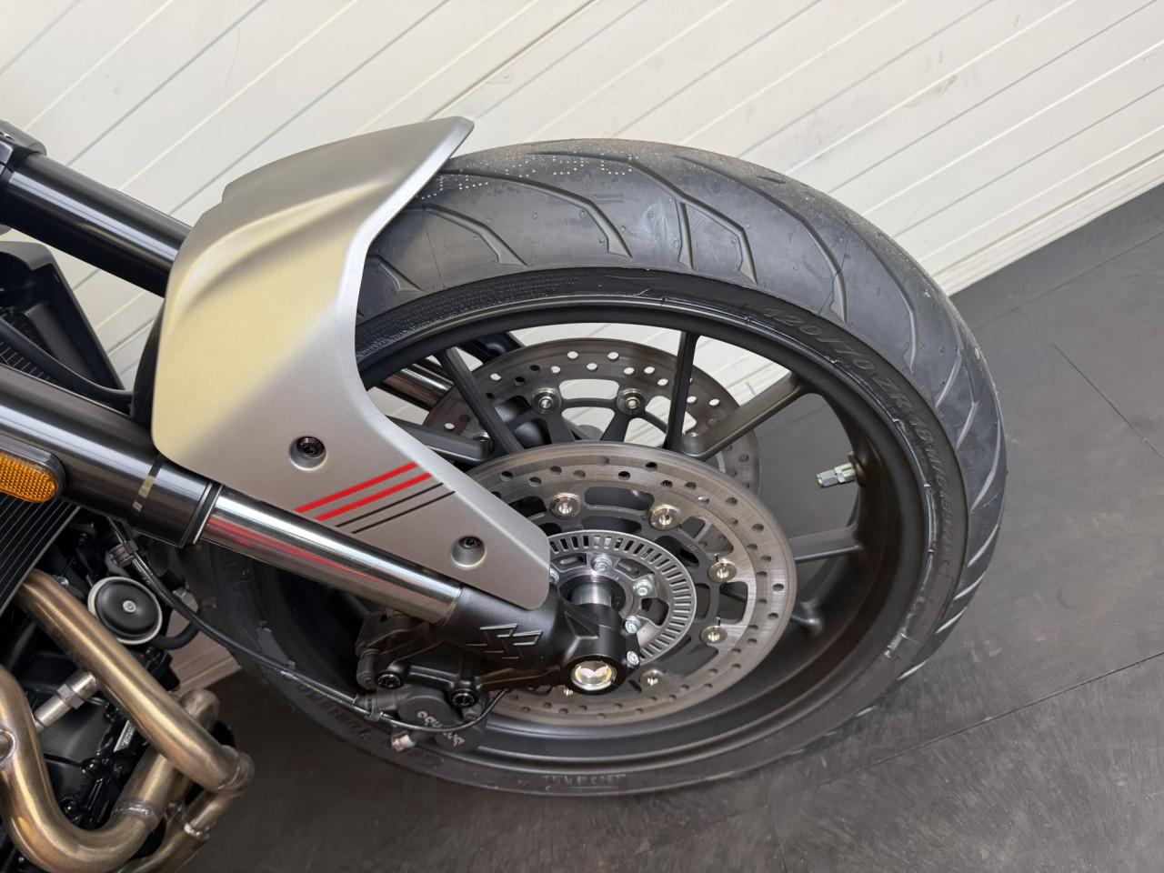 Moto Morini Seiemmezzo STR 650 nu €6999,- all in!