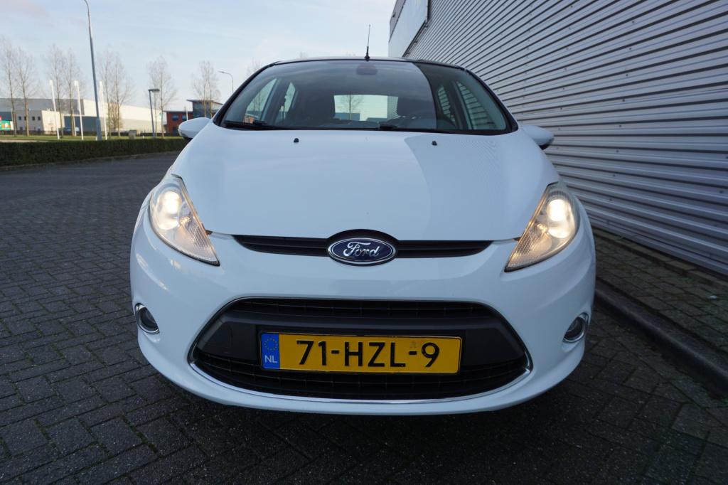 Ford Fiesta 1.25 titanium climate / cruise / elektr. ramen / parkeersens. /