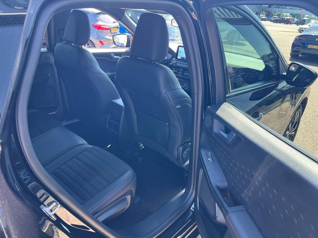 Ford Kuga 1.5 ecoboost 150pk 2wd st-line x , trekhaak , winterpakket , adap