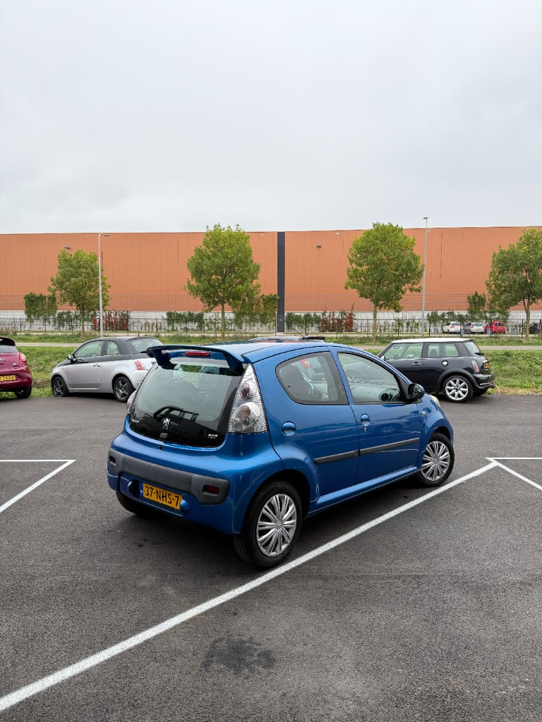 Peugeot 107 1.0 - urban move - airco - 5drs