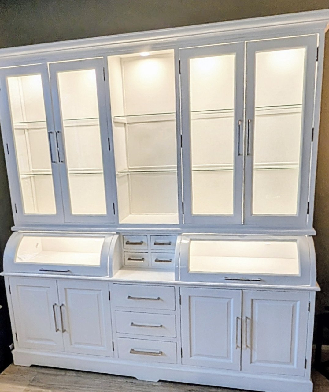 Wit houten vitrinekast/buffetkast/apothekerskast