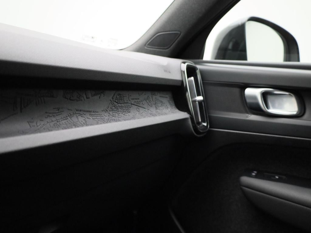 Volvo XC40 recharge core | automaat | apple carplay / android auto | virtua