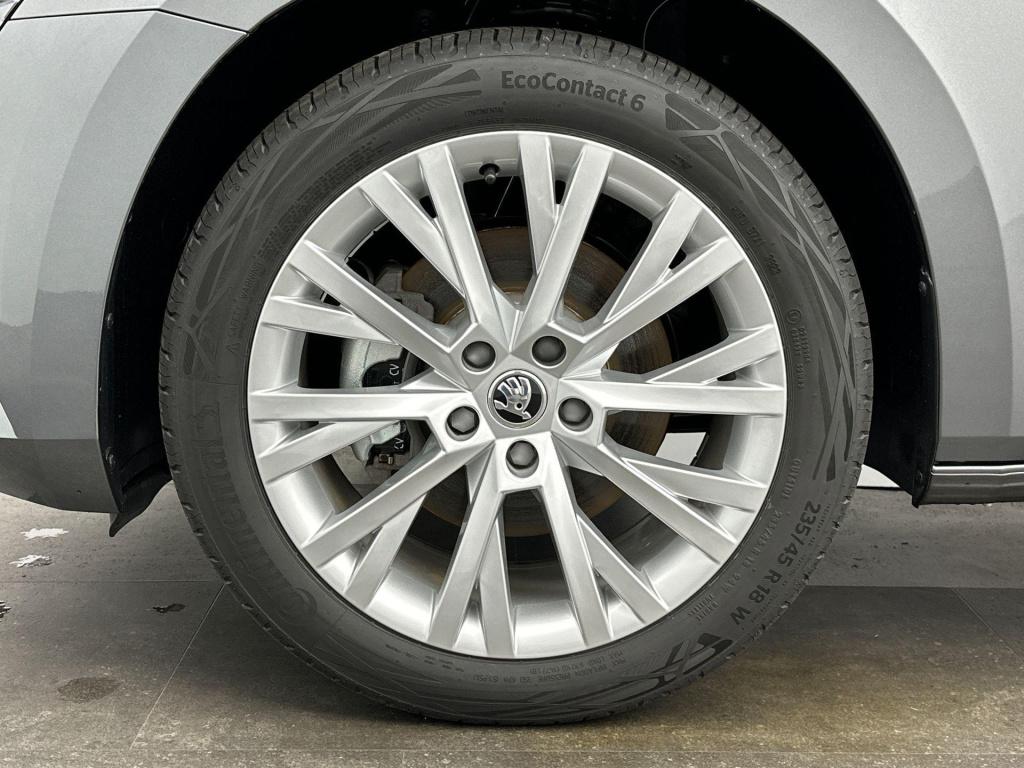 Skoda Superb combi 1.5 tsi business edition plus dsg7