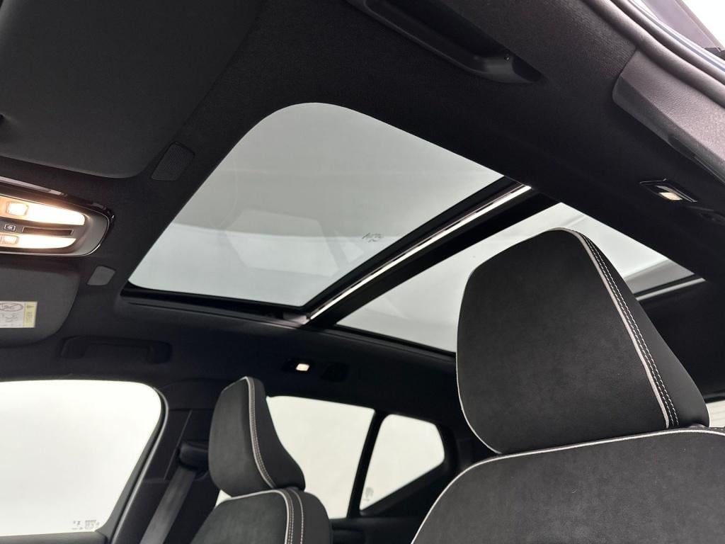 Volvo Ex40 extended range ultra black edition