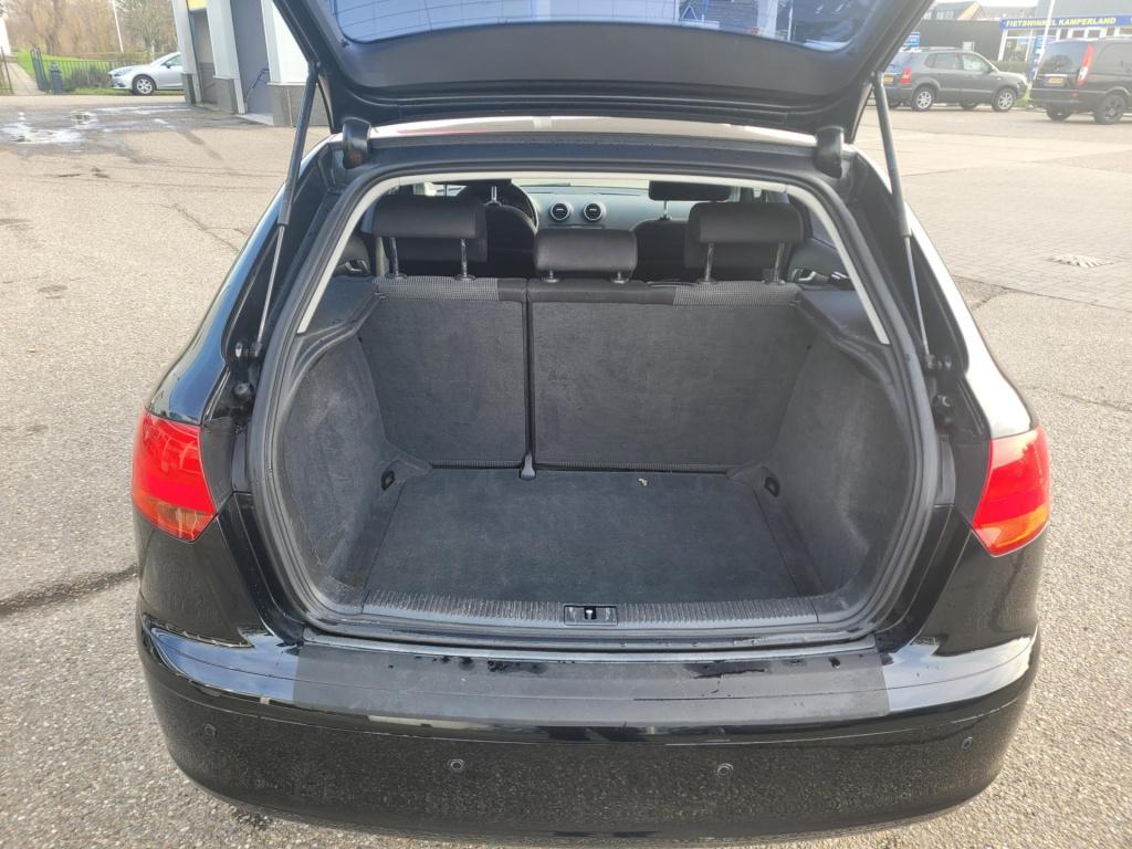 Audi A3 sportback 1.6 fsi attraction