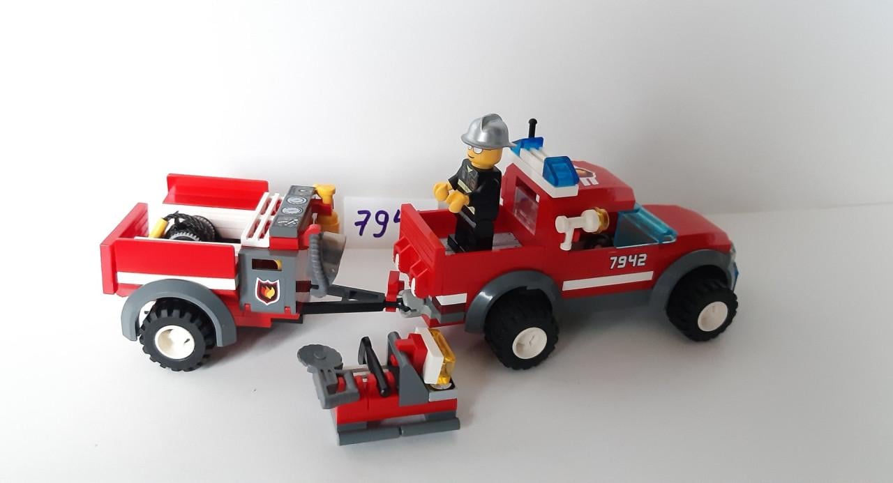 Lego City 7942:  Brandweer Pick-Up Truck