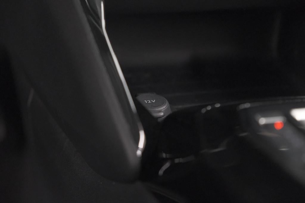 Peugeot 208 hybrid 110 e-dcs6 allure | stoelverwarming | apple carplay | pa